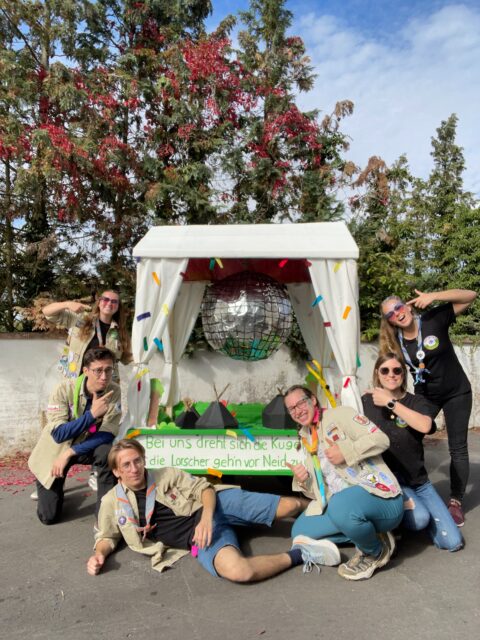 Kerweumzug 2026

Es war uns ein Fest! 🥳

#dpsg #kerwe #einhausen #kerwezeit